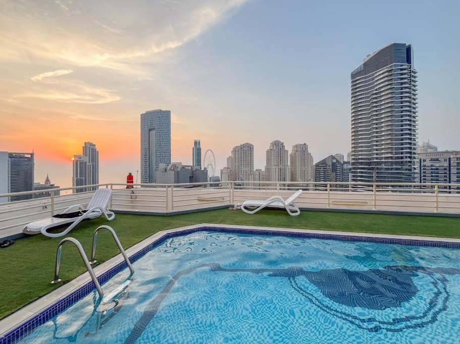 Gorgeous 2br With Pool W Wheel View * Dubai